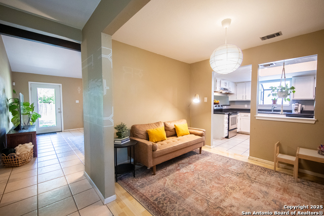 Image 9 of 28 For 13811 Sunfire