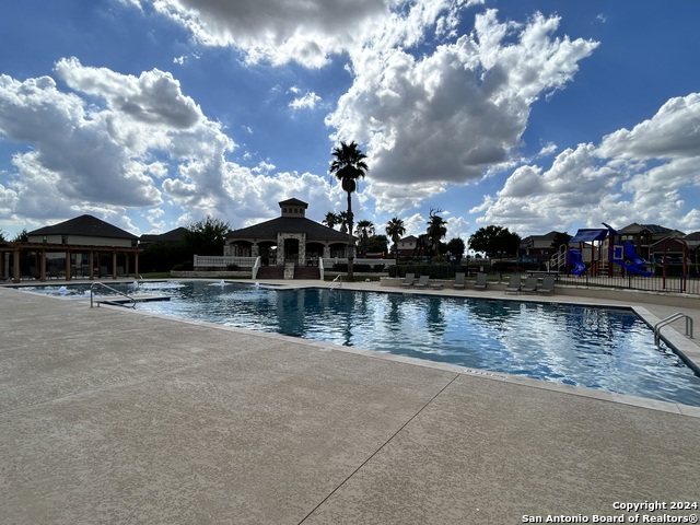 Image 40 of 42 For 8935 Audubon Park