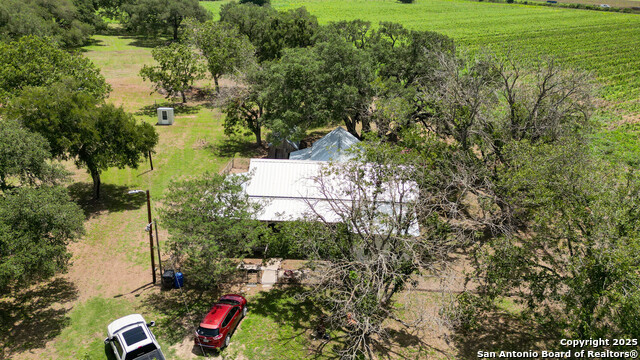 Listing photo id 30 for 4901 Lower Seguin