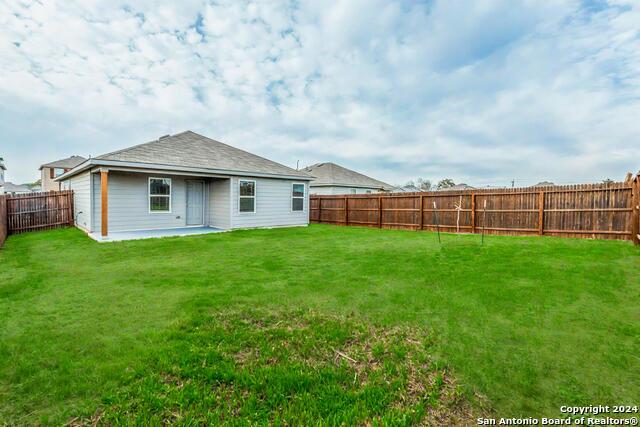 Listing photo id 18 for 7618 Capstone Rdg