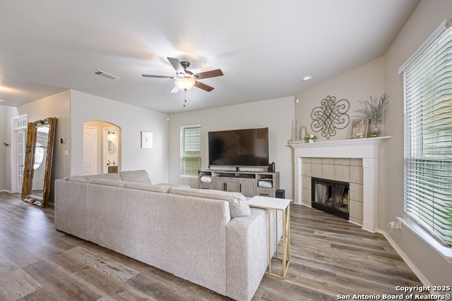 Listing photo id 13 for 23806 Calico Chase