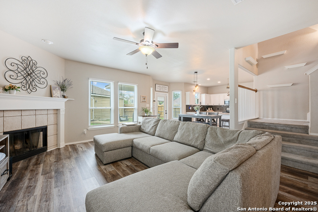 Listing photo id 15 for 23806 Calico Chase