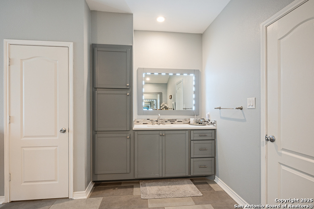 Listing photo id 24 for 23806 Calico Chase