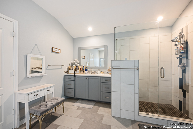 Listing photo id 26 for 23806 Calico Chase