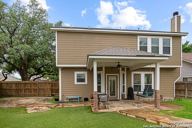 Listing photo id 3 for 23806 Calico Chase