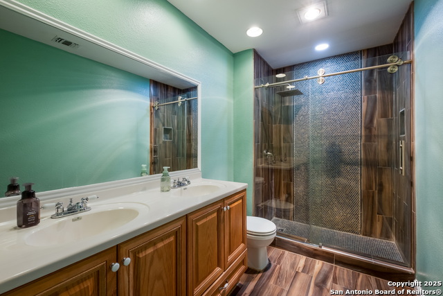 Listing photo id 13 for 2614 Johnson Grass