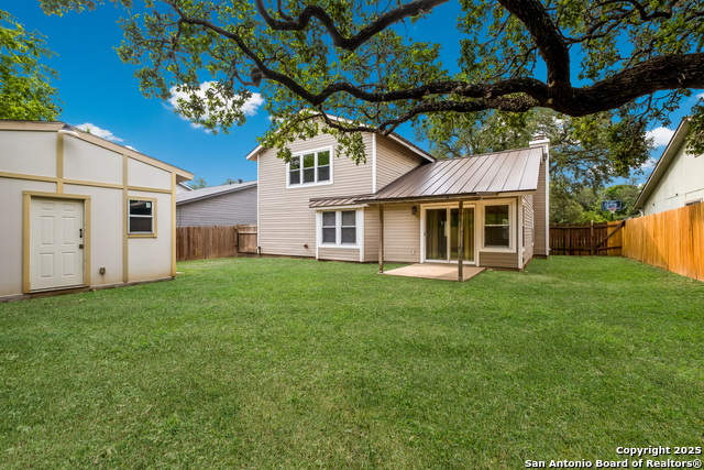 Listing photo id 15 for 2614 Johnson Grass