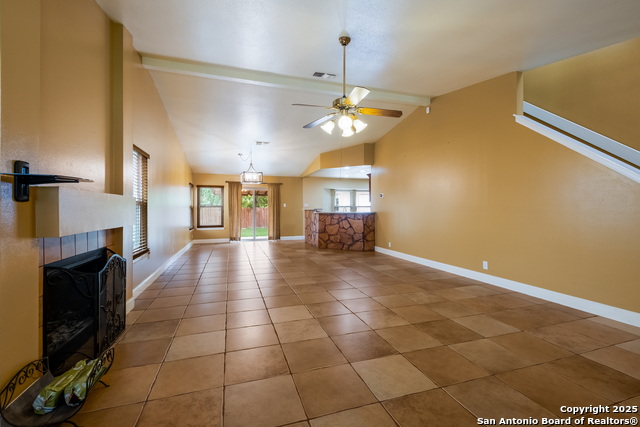 Listing photo id 0 for 2614 Johnson Grass