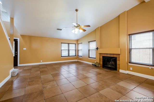 Listing photo id 2 for 2614 Johnson Grass