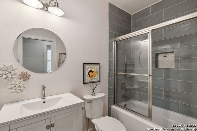 Image 20 of 31 For 118 Routt St