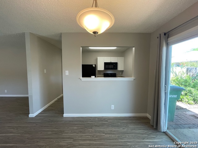 Image 4 of 35 For 7702 Heathridge