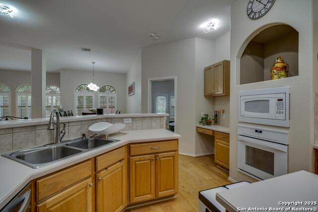 Image 10 of 30 For 18719 Rogers Pass