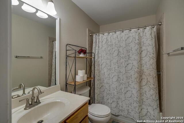 Image 22 of 30 For 18719 Rogers Pass