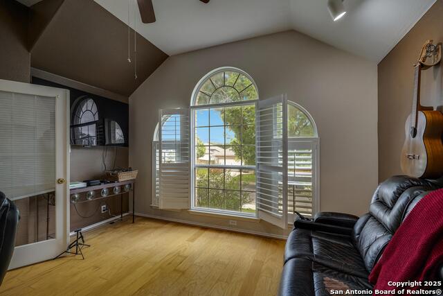 Image 6 of 30 For 18719 Rogers Pass