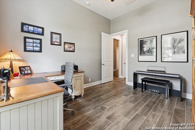 Image 23 of 47 For 3919 Monteverde Way