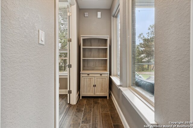Image 32 of 47 For 3919 Monteverde Way
