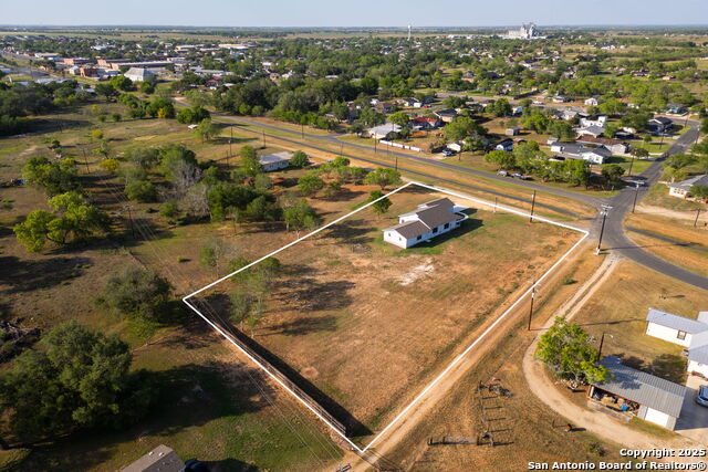 Image 15 of 32 For 310 Creek Ln