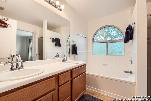 Listing photo id 13 for 10411 Tiger Paw
