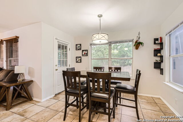 Listing photo id 4 for 10411 Tiger Paw