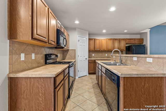 Image 11 of 41 For 3919 Maiden Way
