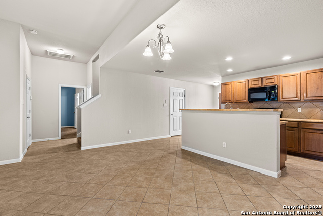 Image 13 of 41 For 3919 Maiden Way