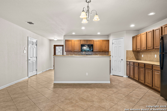 Image 14 of 41 For 3919 Maiden Way