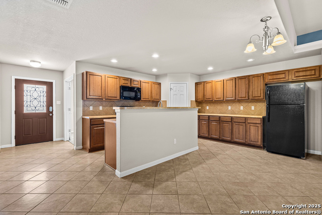 Image 15 of 41 For 3919 Maiden Way