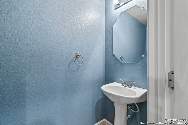 Image 22 of 41 For 3919 Maiden Way
