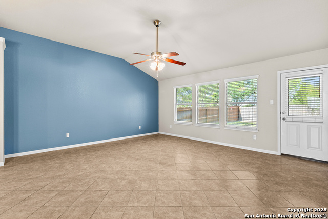Image 6 of 41 For 3919 Maiden Way