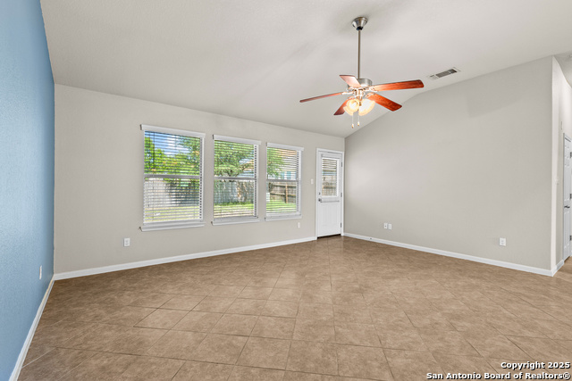 Image 7 of 41 For 3919 Maiden Way