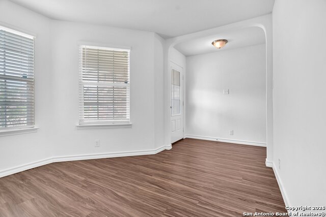 Listing photo id 8 for 2606 Yaupon Ranch