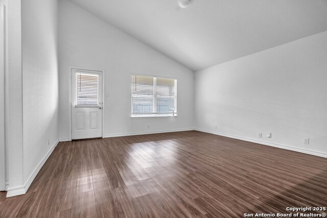 Listing photo id 18 for 2606 Yaupon Ranch