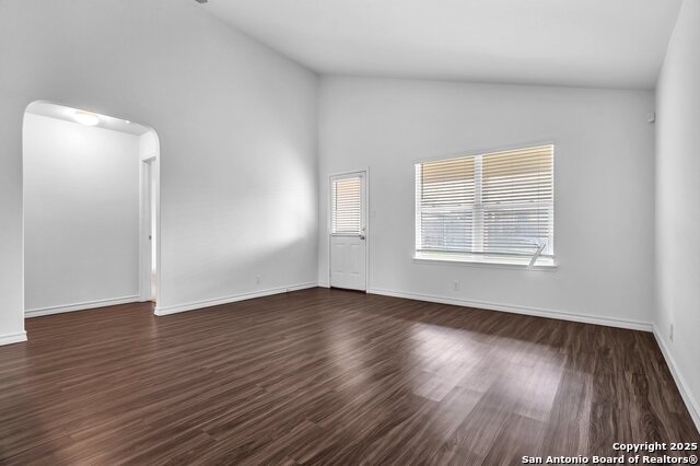Listing photo id 19 for 2606 Yaupon Ranch