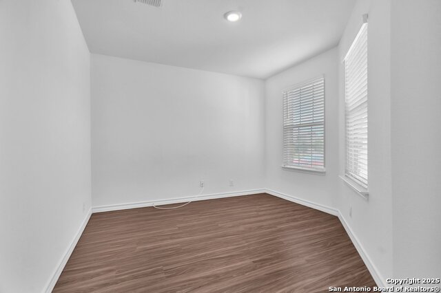 Listing photo id 6 for 2606 Yaupon Ranch