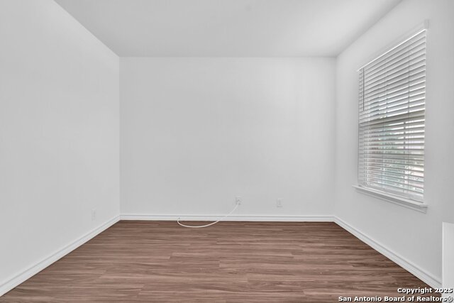 Listing photo id 7 for 2606 Yaupon Ranch
