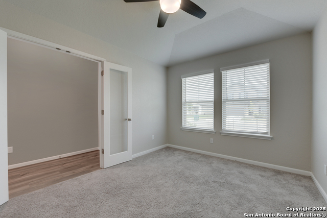 Listing photo id 2 for 3008 Sonoma