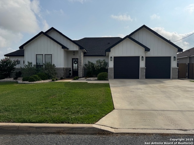 Details for 116 Park Heights, Poth, TX 78147