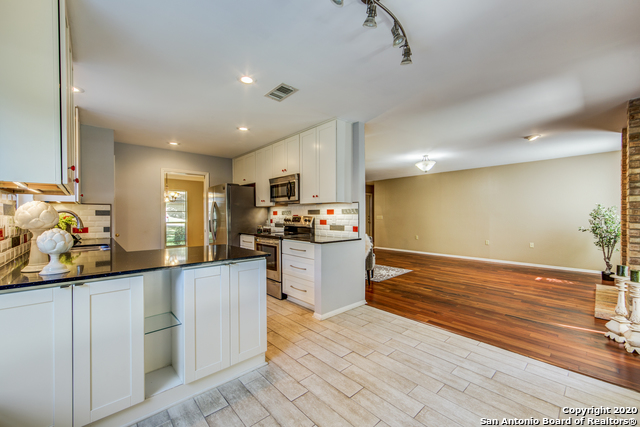 Image 13 of 25 For 8706 Collingwood