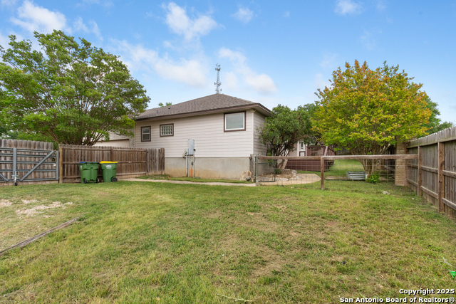 Image 36 of 41 For 29303 Sumpter Dr