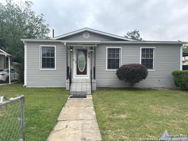 Image 2 of 18 For 818 Cavalier Ave