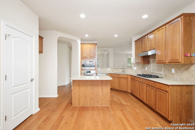 Listing photo id 11 for 5803 Sugarberry