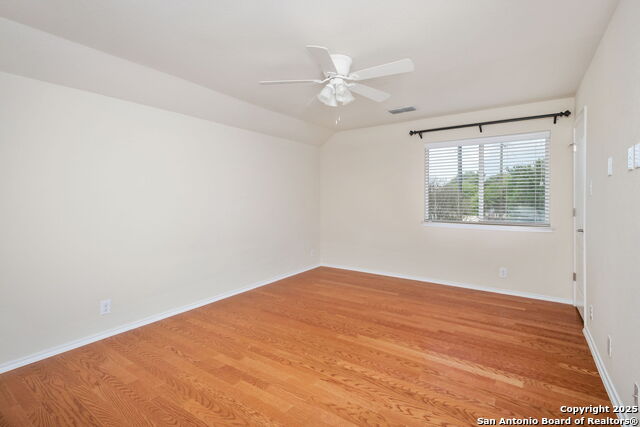 Listing photo id 29 for 5803 Sugarberry