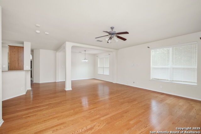Listing photo id 6 for 5803 Sugarberry