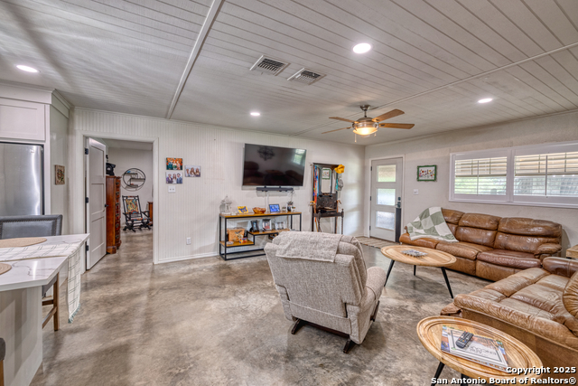 Image 9 of 49 For 433 Mills Ln