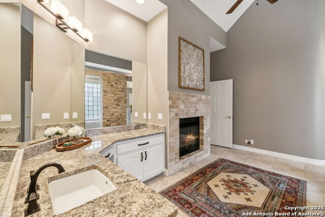 Listing photo id 11 for 11822 Elmscourt