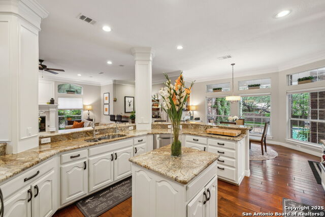 Listing photo id 14 for 11822 Elmscourt
