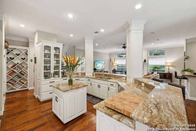 Listing photo id 16 for 11822 Elmscourt
