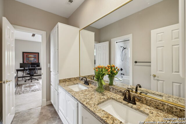 Listing photo id 33 for 11822 Elmscourt