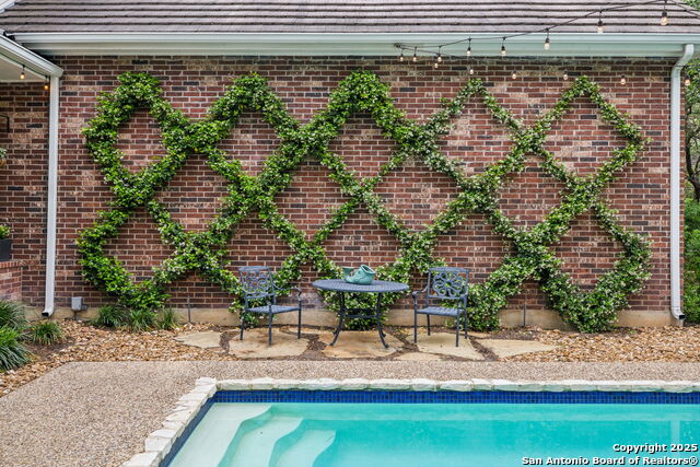 Listing photo id 42 for 11822 Elmscourt