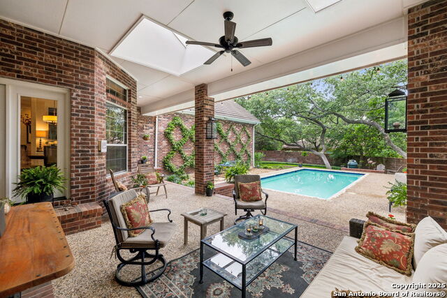 Listing photo id 43 for 11822 Elmscourt